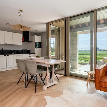 Appartement De Dageraad In Monumentale Boerderij Kimswerd Экстерьер фото